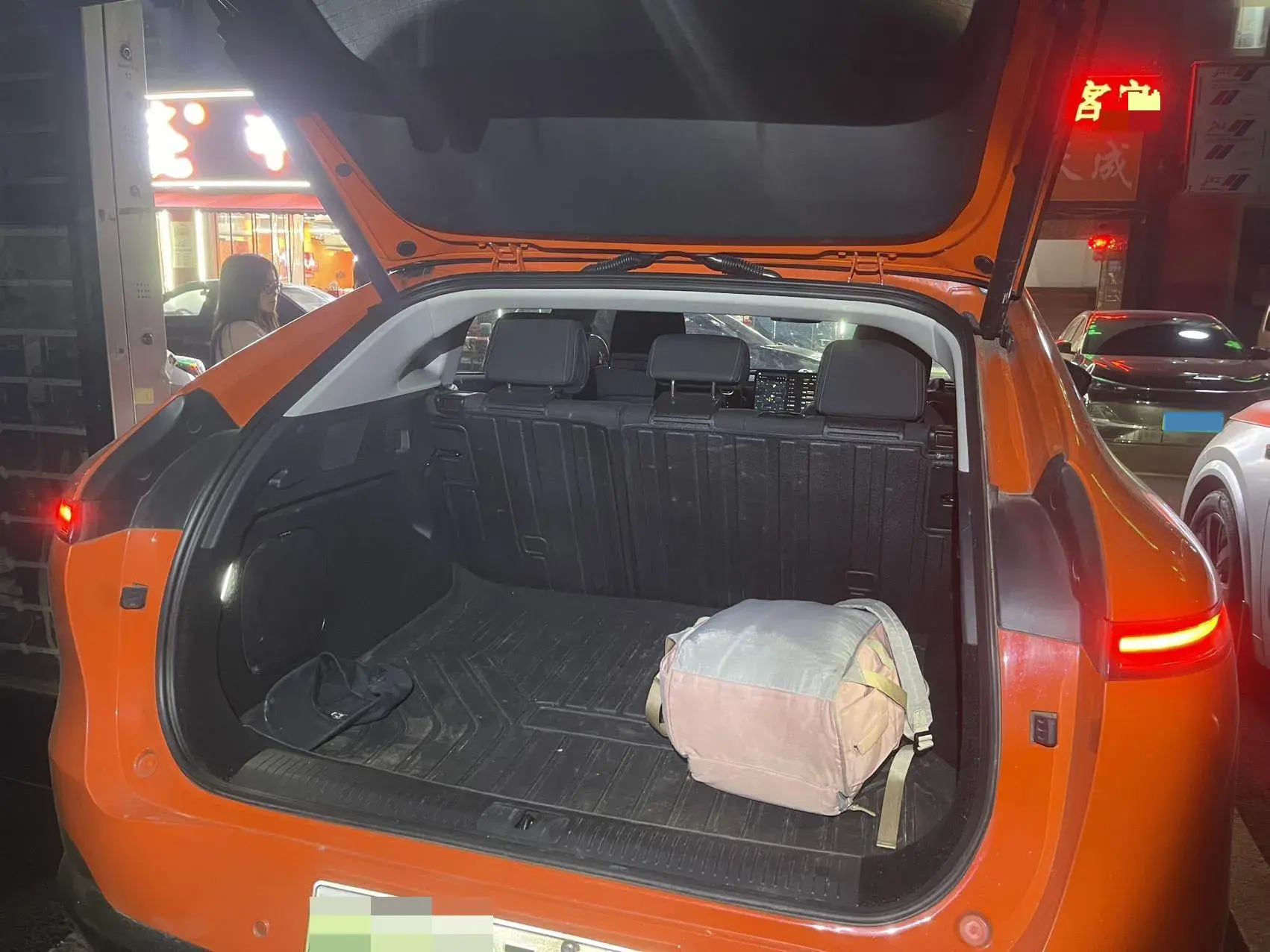 2023 XPENG G6 thumbnail 4