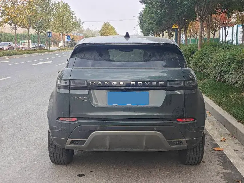 2021 LAND ROVER thumbnail 4