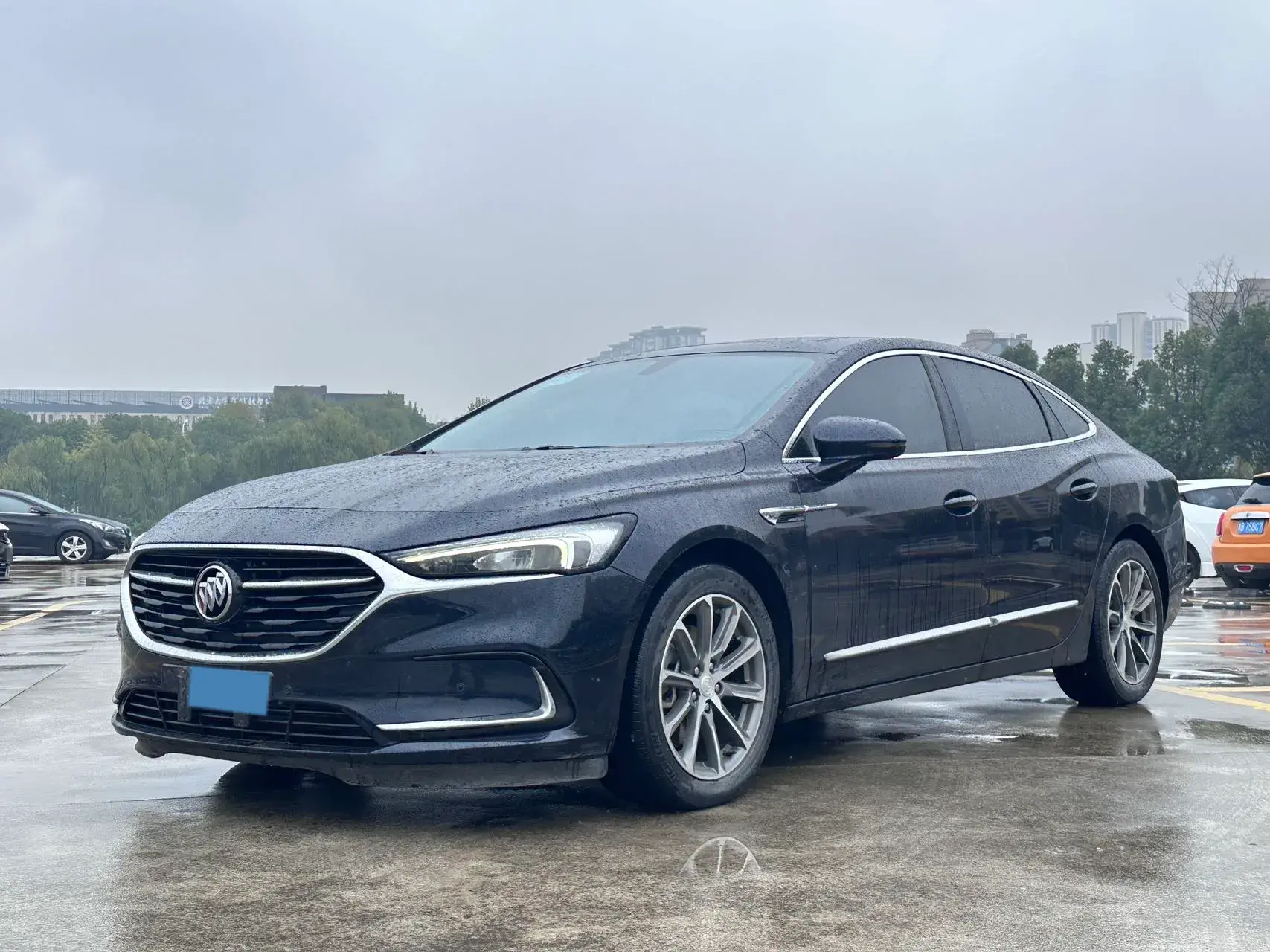 2020 BUICK LARCOSSE view 1