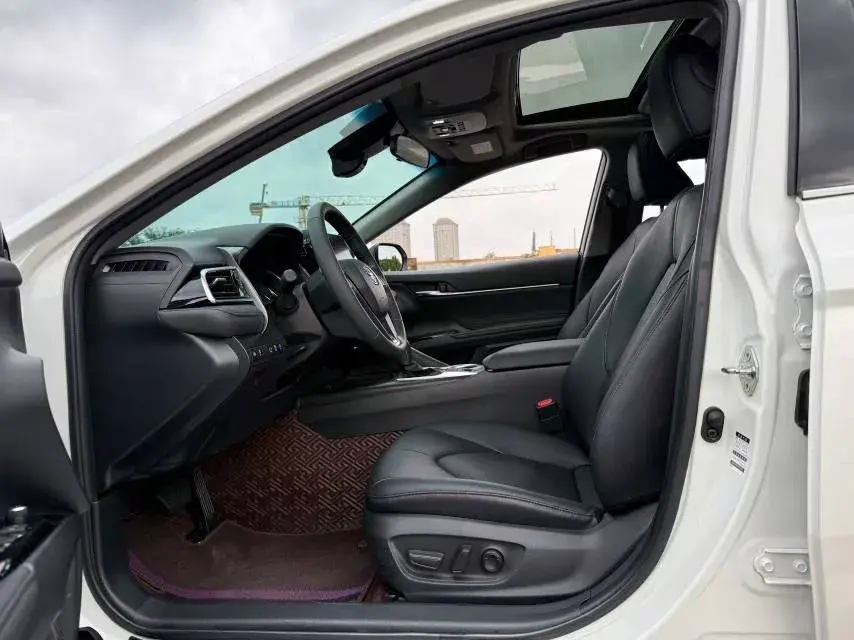 2021 TOYOTA CAMRY thumbnail 3