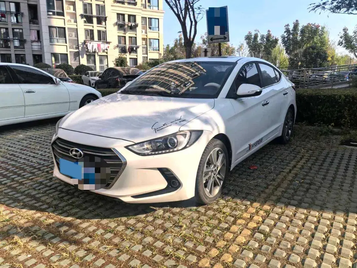 2016 HYUNDAI ELANTRA view 1