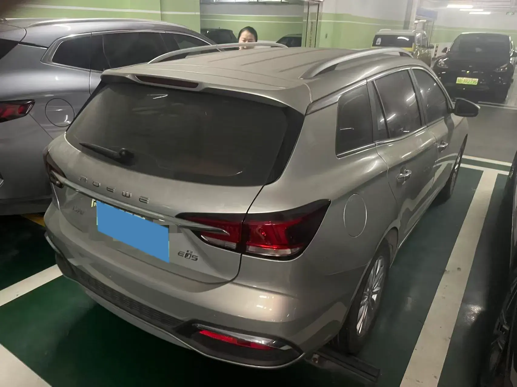 2018 ROEWE EI5 thumbnail 2