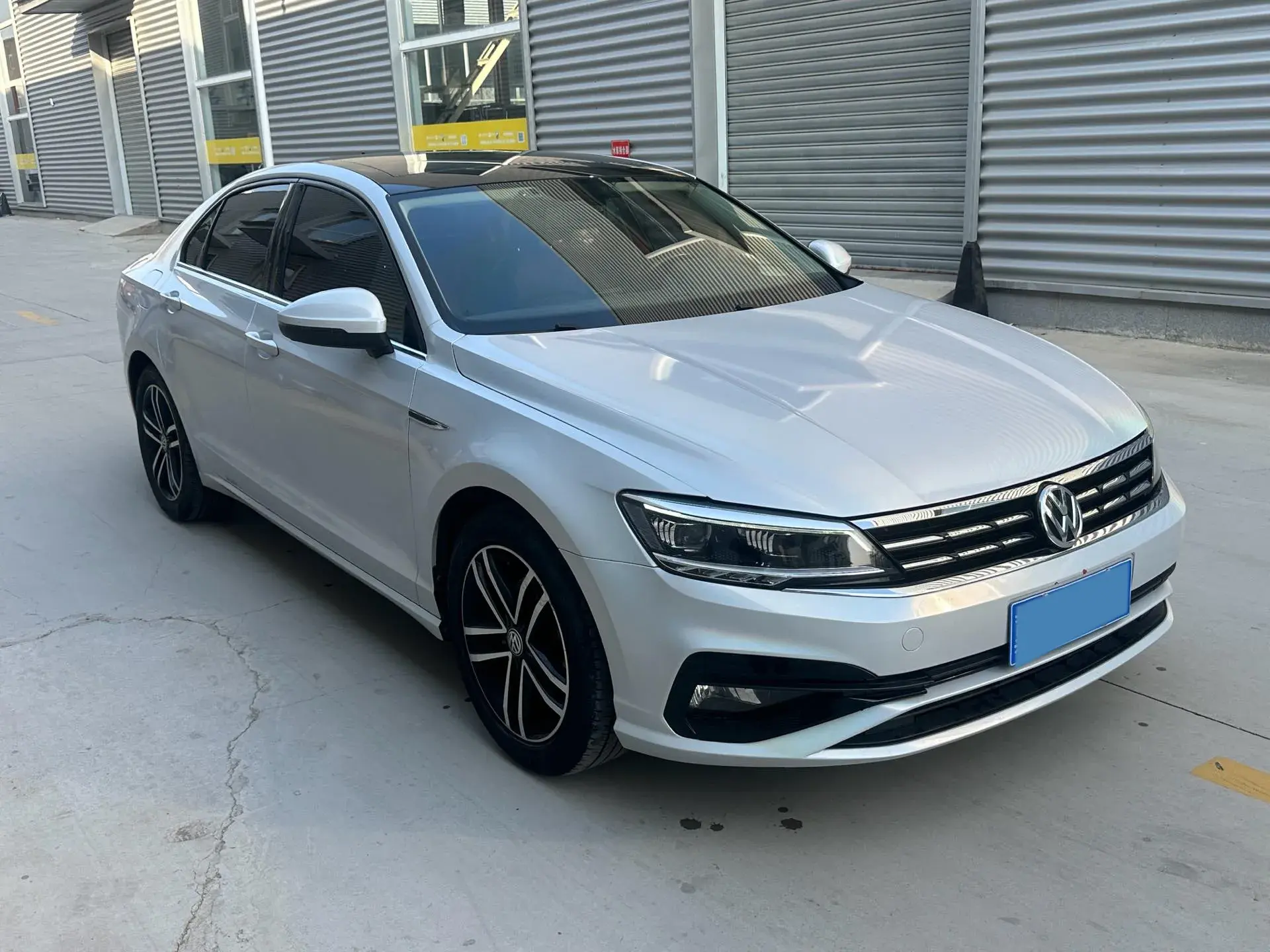 2019 VOLKSWAGEN LAMANDO thumbnail 2