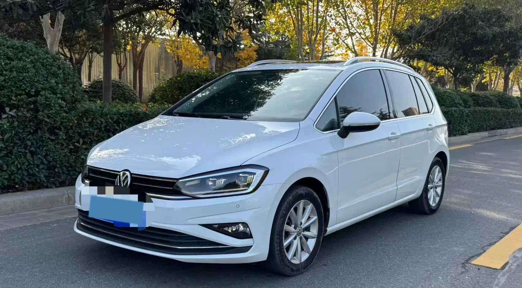 2019 VOLKSWAGEN GOLF view 1