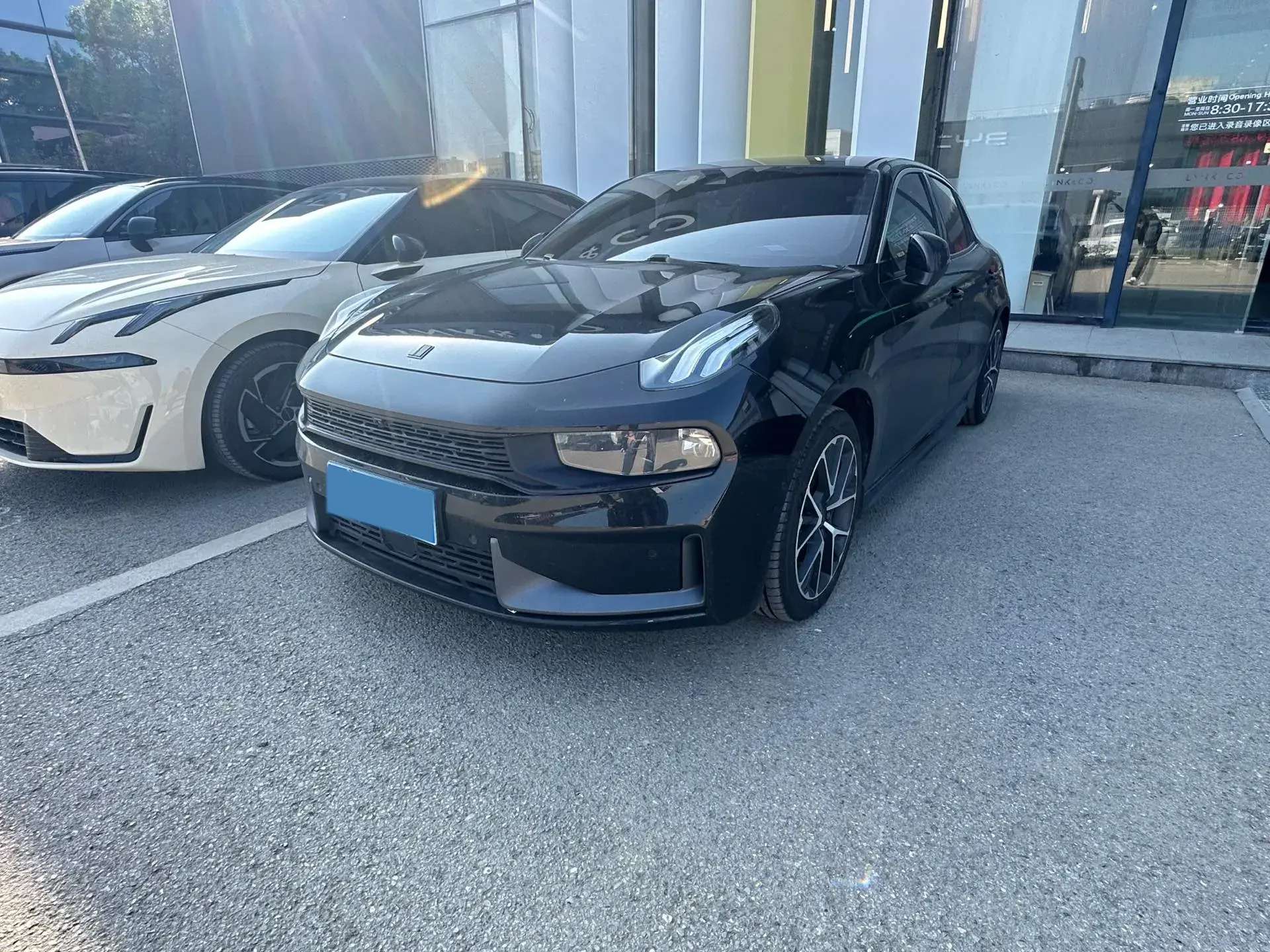 2021 LYNK&CO 03 view 1