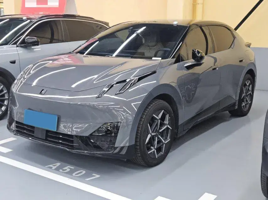 2025 LYNK&CO Z20 view 1