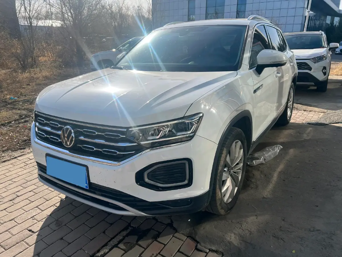 2021 Volkswagen Tayron 2.0T 220HP L4 7DCT