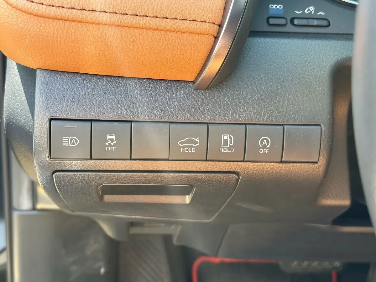 2023 Toyota Camry 2.0L 177HP L4 CVT,autocango,china used car exporter,china ev exporter,chinese used car exporter,chinese used ev exporter