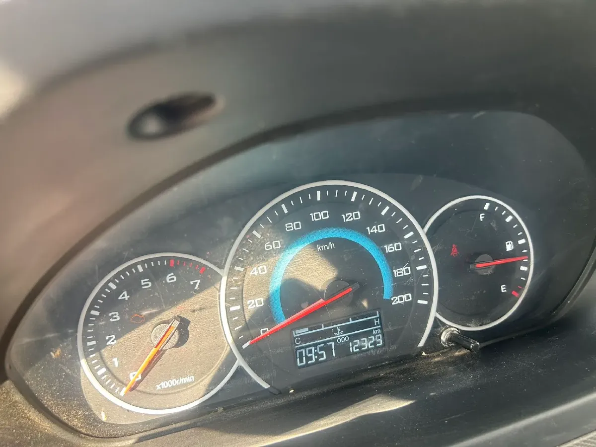 2023 WuLing RongGuang New Truck 1.5L 102HP L4 5MT,autocango,china used car exporter,china ev exporter,chinese used car exporter,chinese used ev exporter