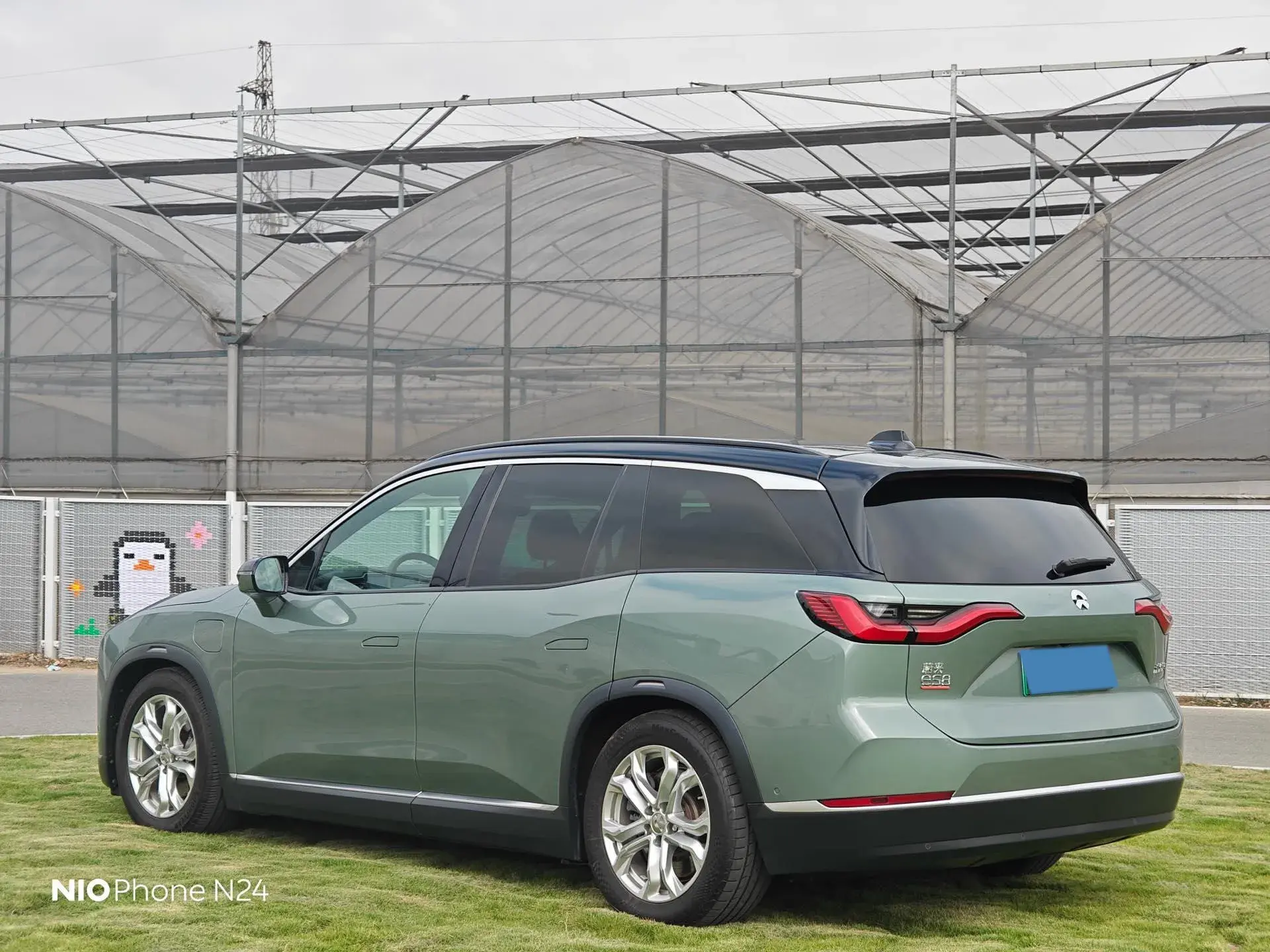 2022 NIO ES8 thumbnail 4