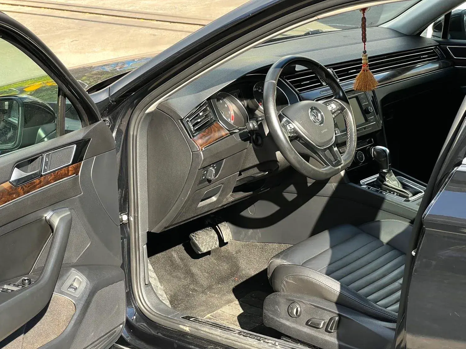 2019 VOLKSWAGEN MAGOTAN thumbnail 3