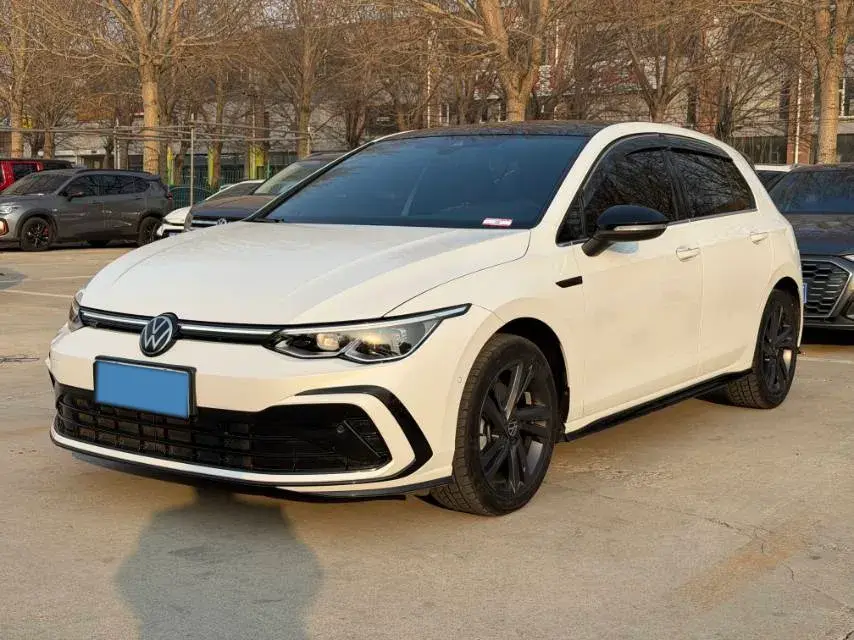 2021 VOLKSWAGEN GOLF view 1