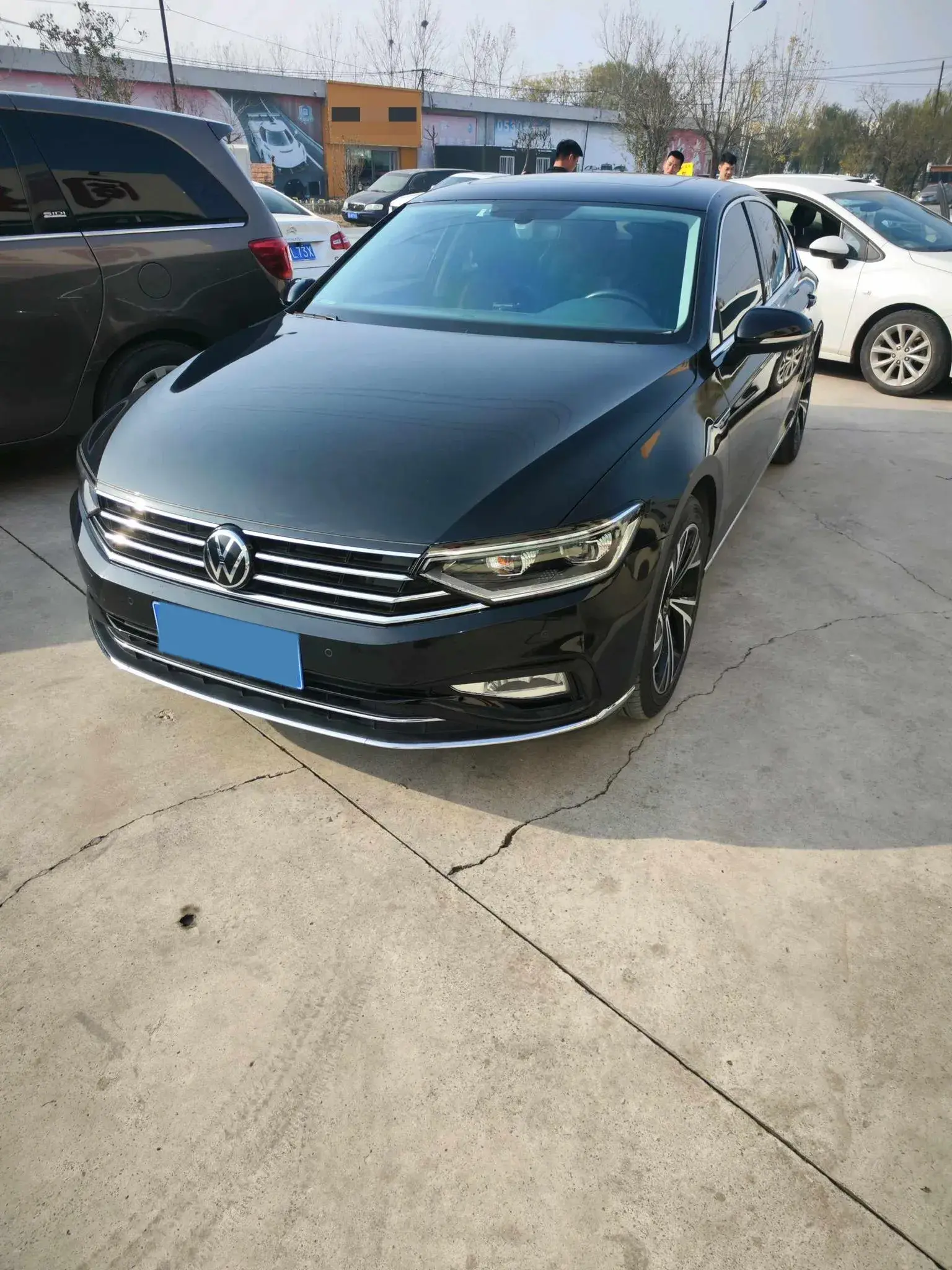 2020 VOLKSWAGEN MAGOTAN view 1