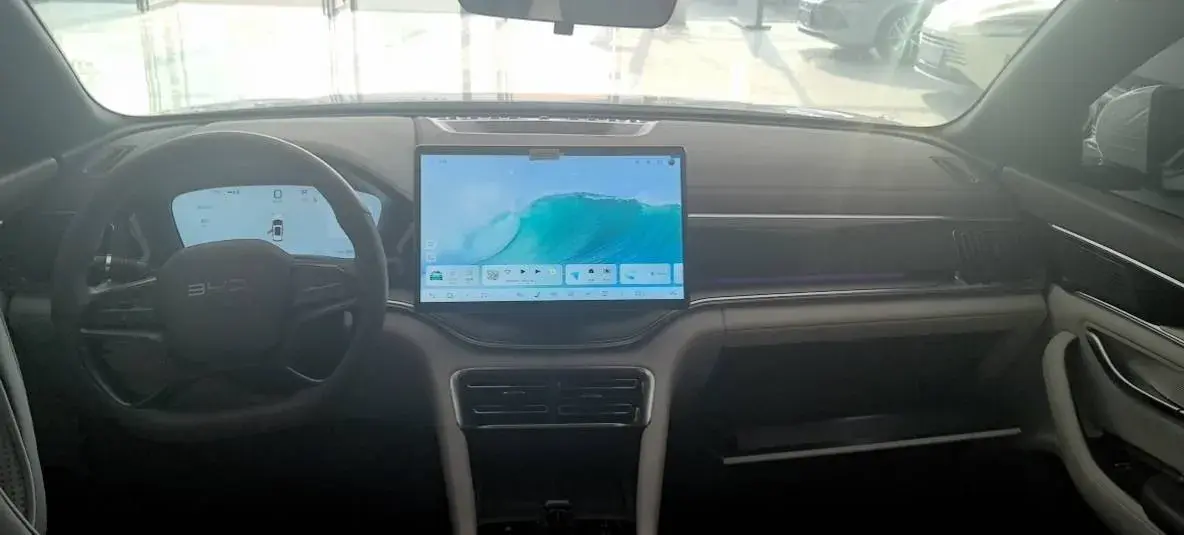 2025 BYD SONG thumbnail 3