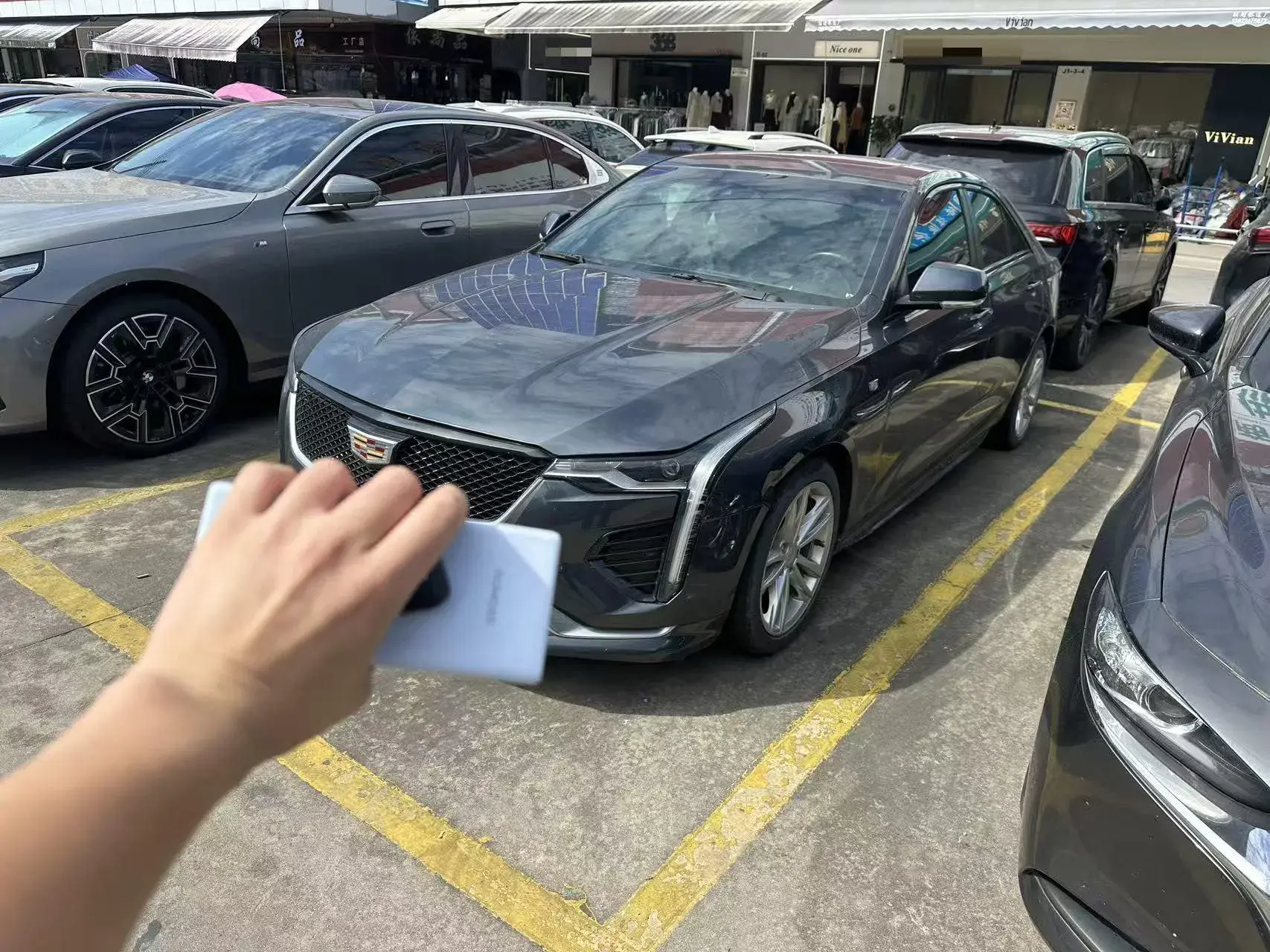 2021 CADILLAC CT4 view 1