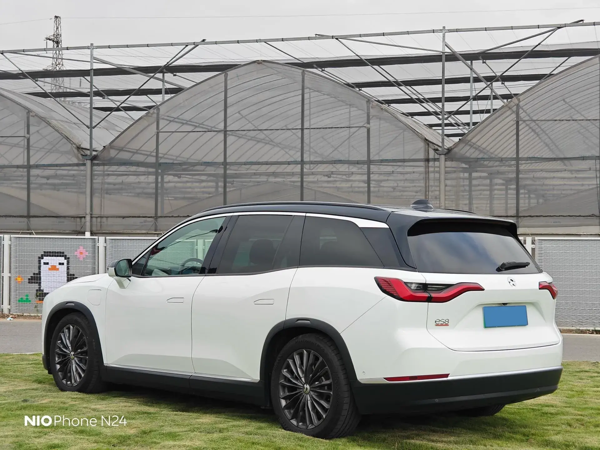 2020 NIO ES8 thumbnail 4