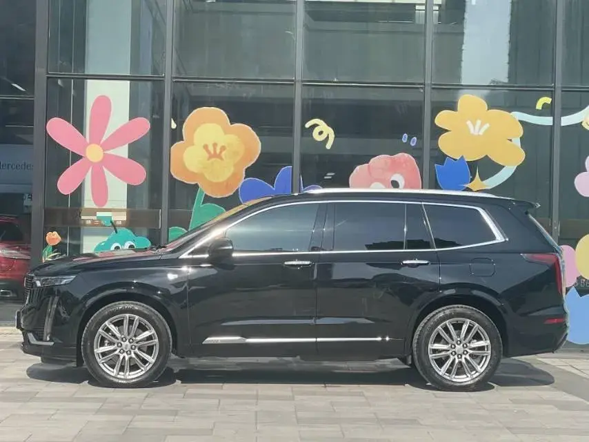 2022 CADILLAC XT6 thumbnail 3