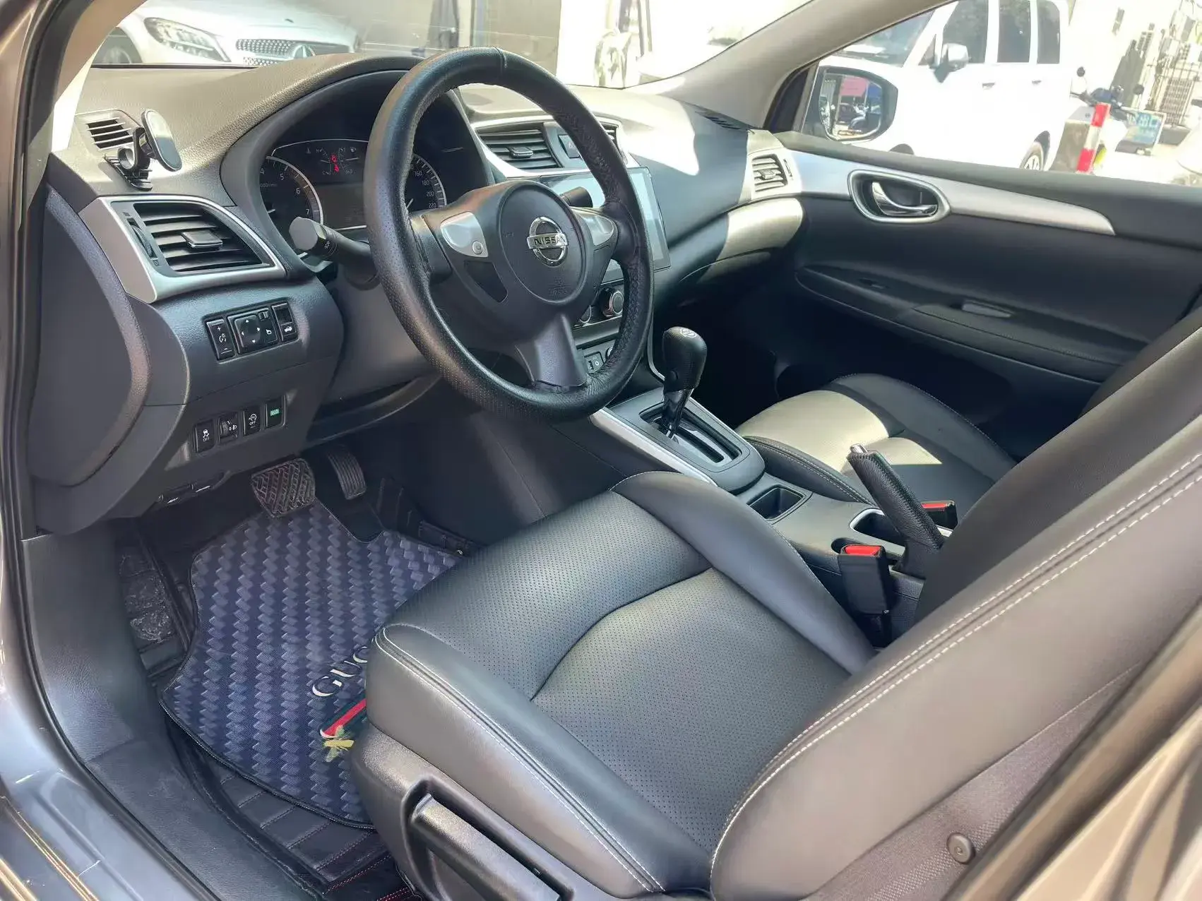 2022 NISSAN SYLPHY thumbnail 3