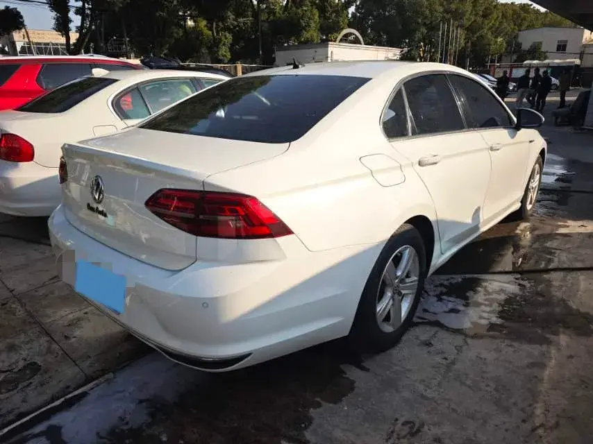 2019 VOLKSWAGEN LAMANDO thumbnail 2