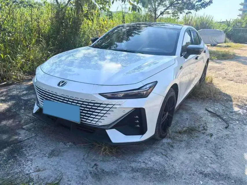 2023 ChangAn UNI-V iDD 1.5T 170HP L4 6TCT PHEV 18.4KWH