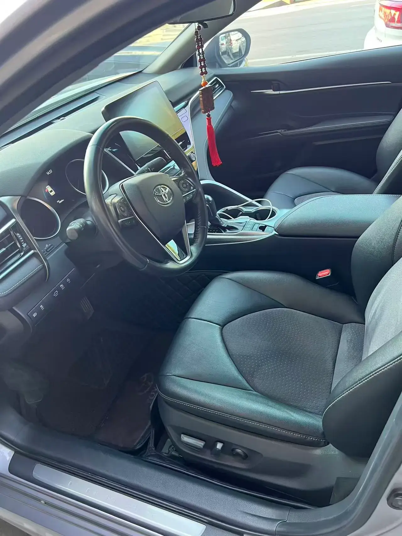 2021 TOYOTA CAMRY thumbnail 4