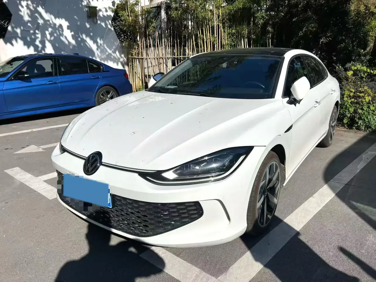 2023 VOLKSWAGEN LAMANDO view 1