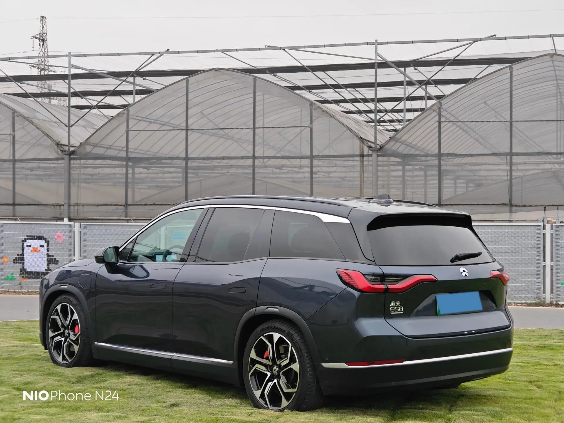 2022 NIO ES8 thumbnail 3