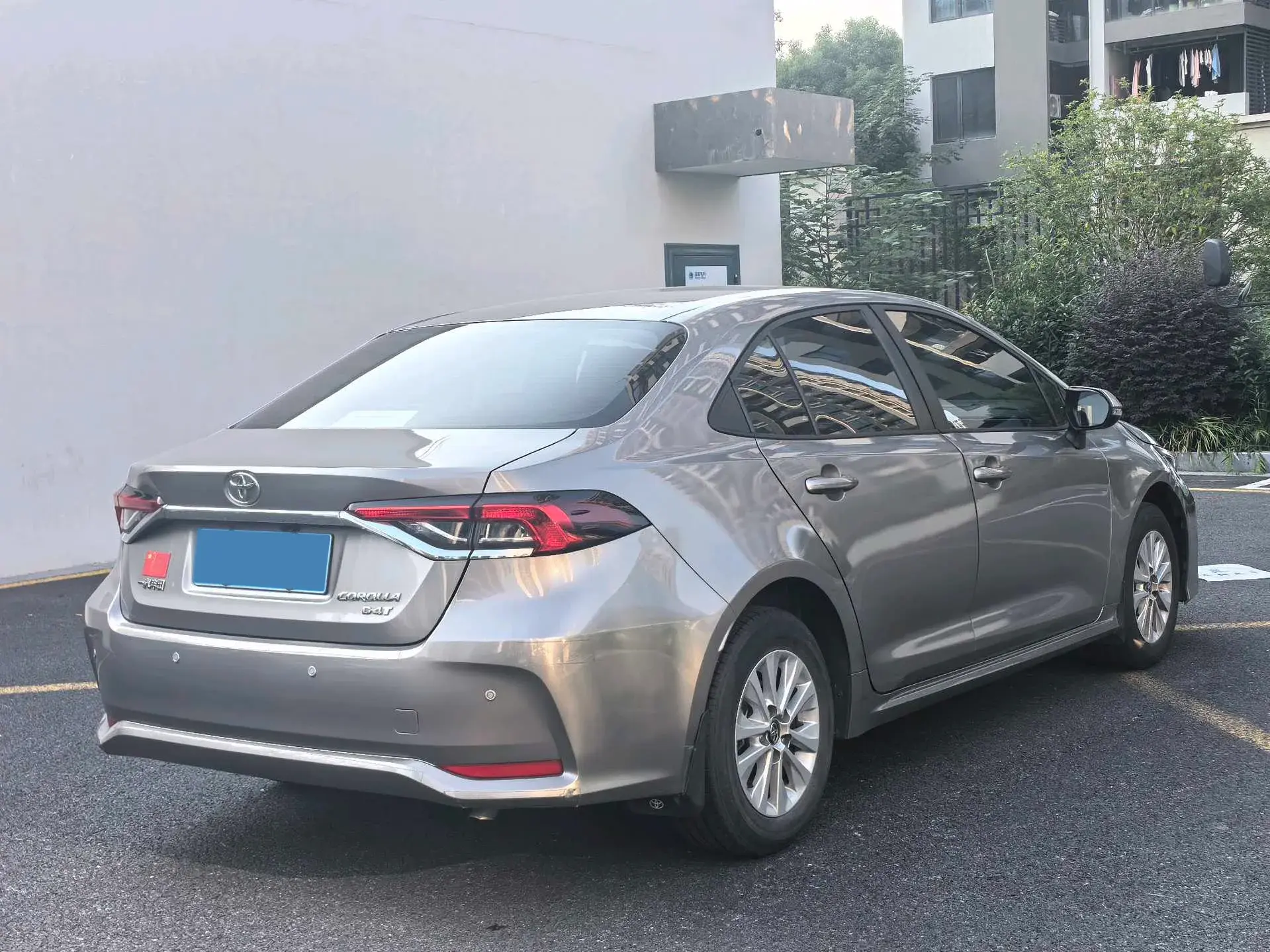 2019 TOYOTA COROLLA thumbnail 4