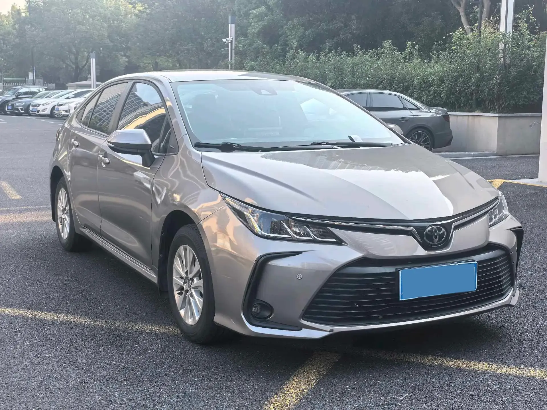 2019 TOYOTA COROLLA thumbnail 2