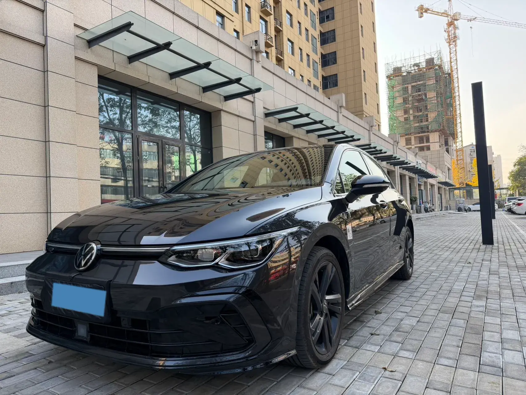 2021 VOLKSWAGEN GOLF view 1