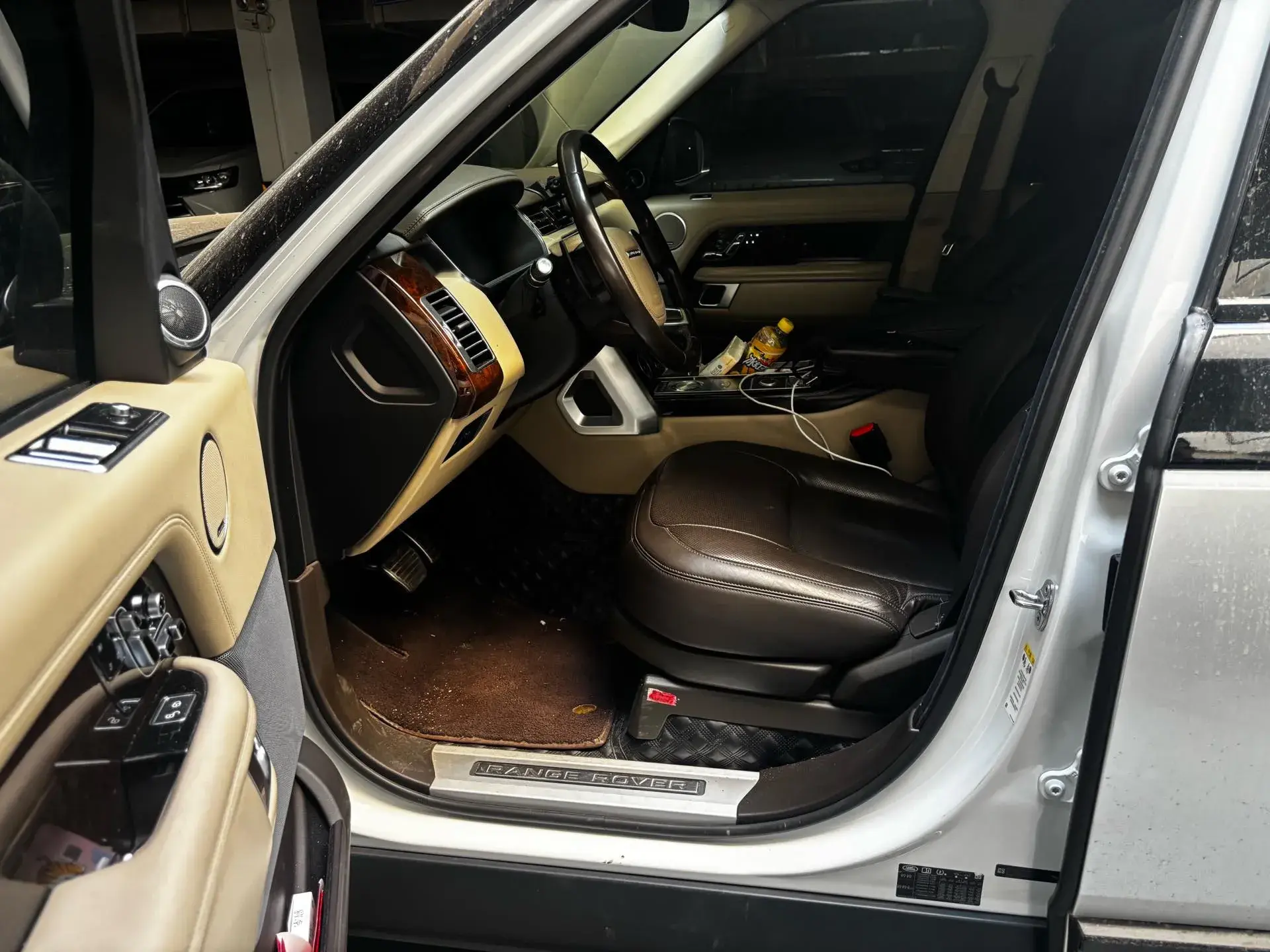 2020 LAND ROVER thumbnail 3