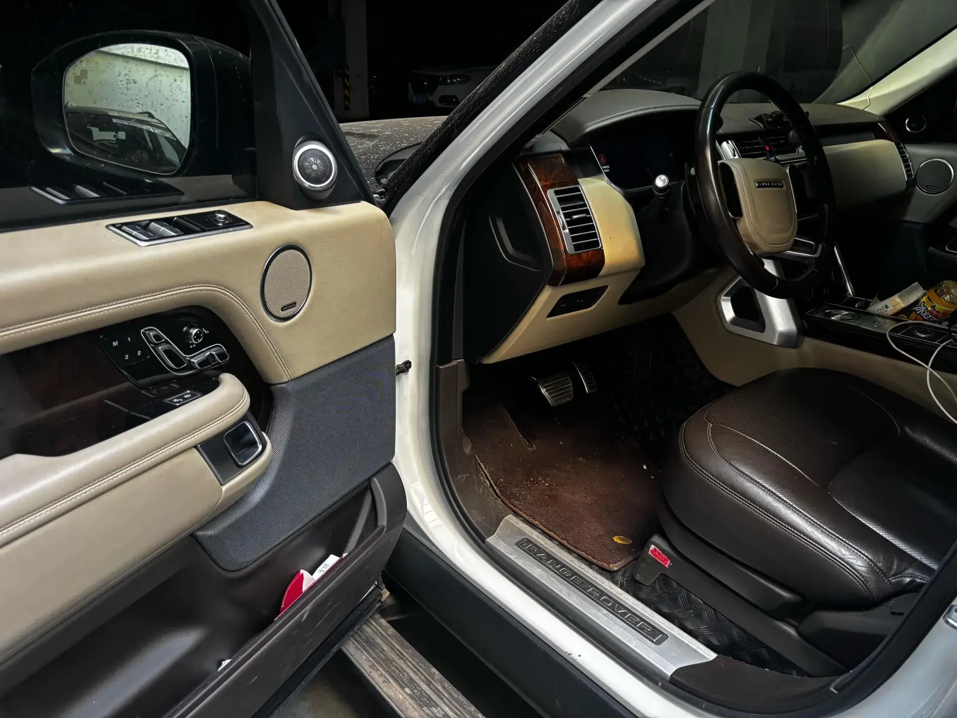 2020 LAND ROVER thumbnail 2