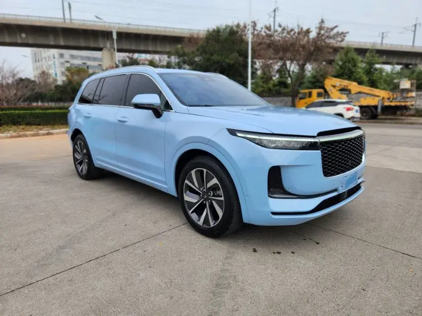 2021 LI ONE thumbnail 2