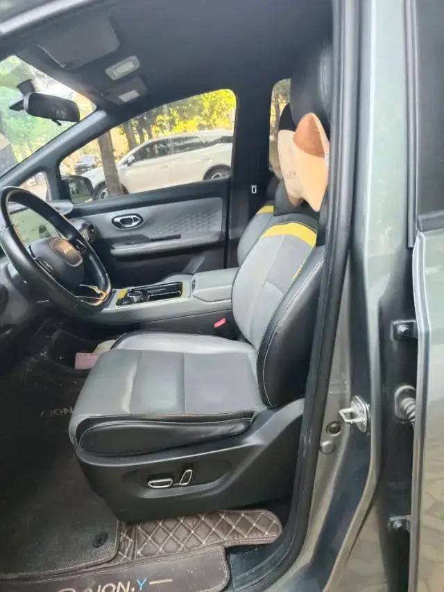 2022 AION Y thumbnail 2