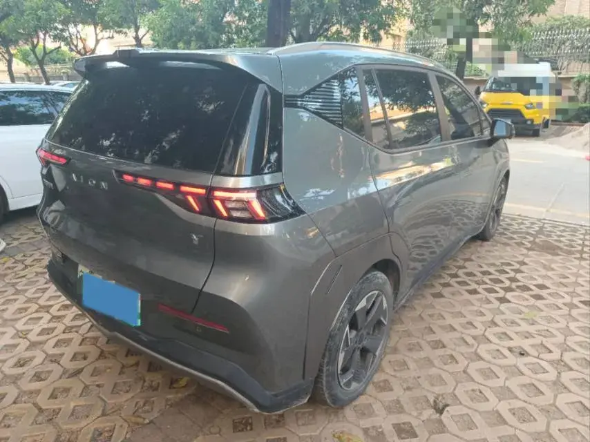 2022 AION Y thumbnail 4