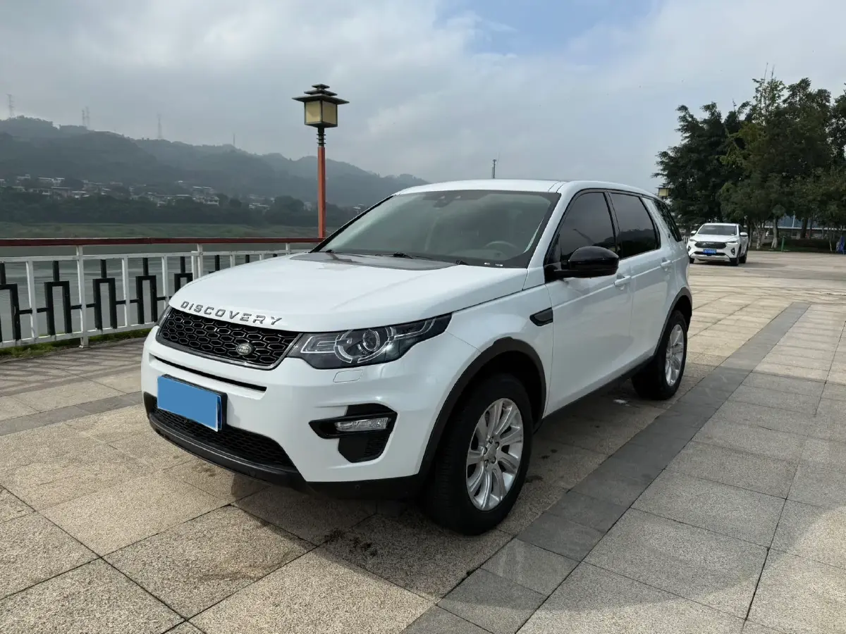 2018 Land Rover Discovery Sport 2.0T 241HP L4 9AT