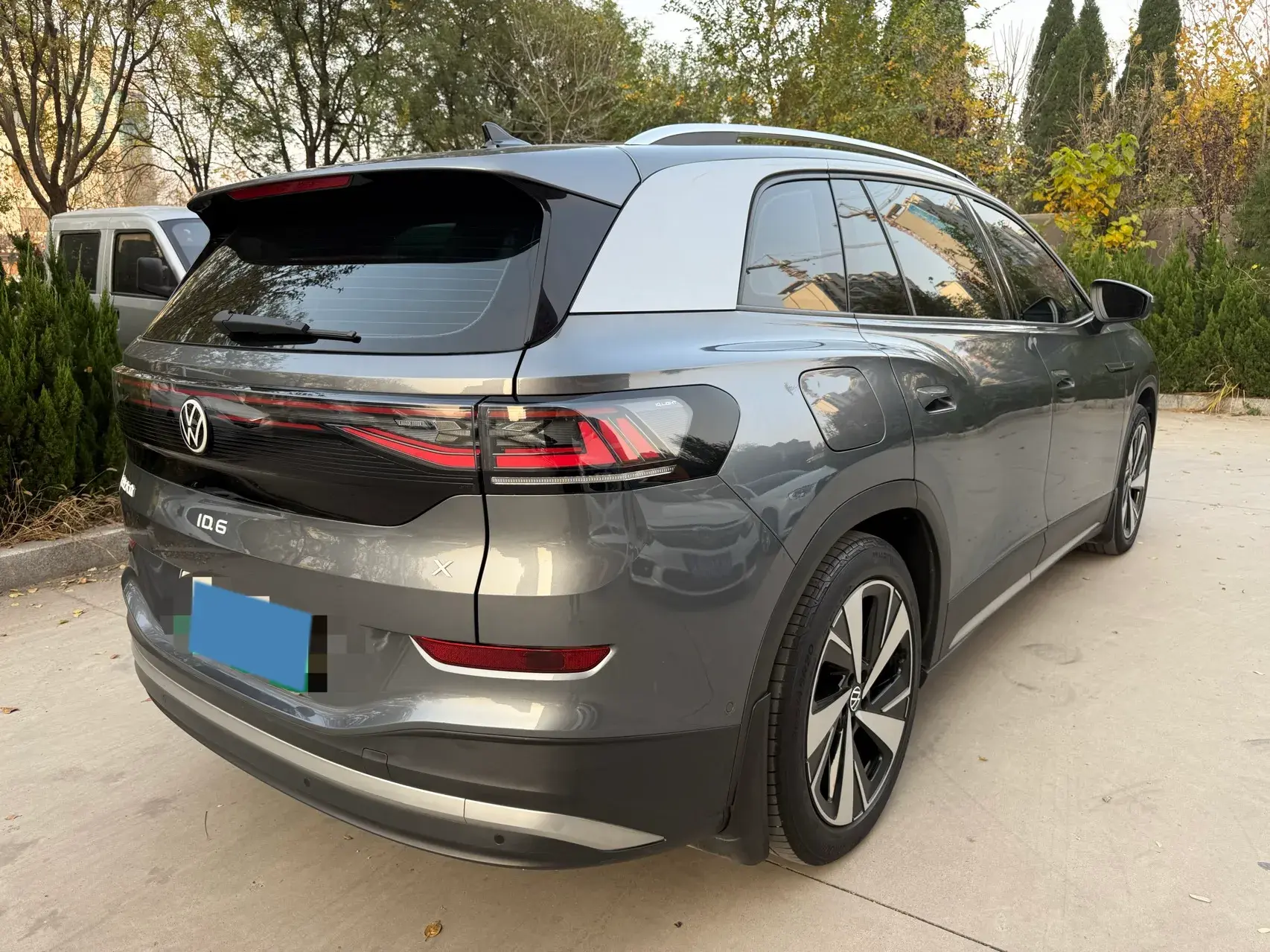 2022 VOLKSWAGEN ID.6 thumbnail 4