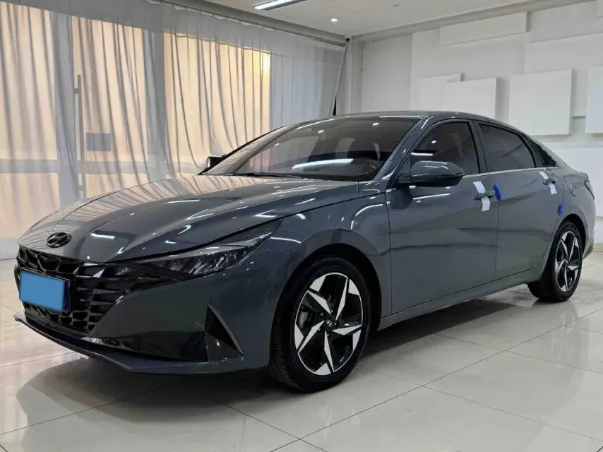 2021 HYUNDAI ELANTRA view 1