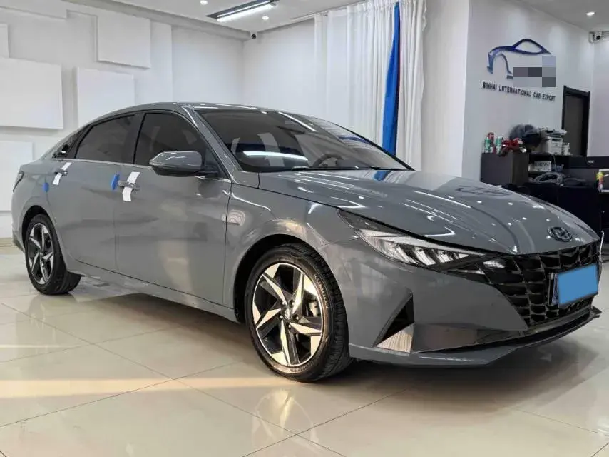 2021 HYUNDAI ELANTRA thumbnail 4