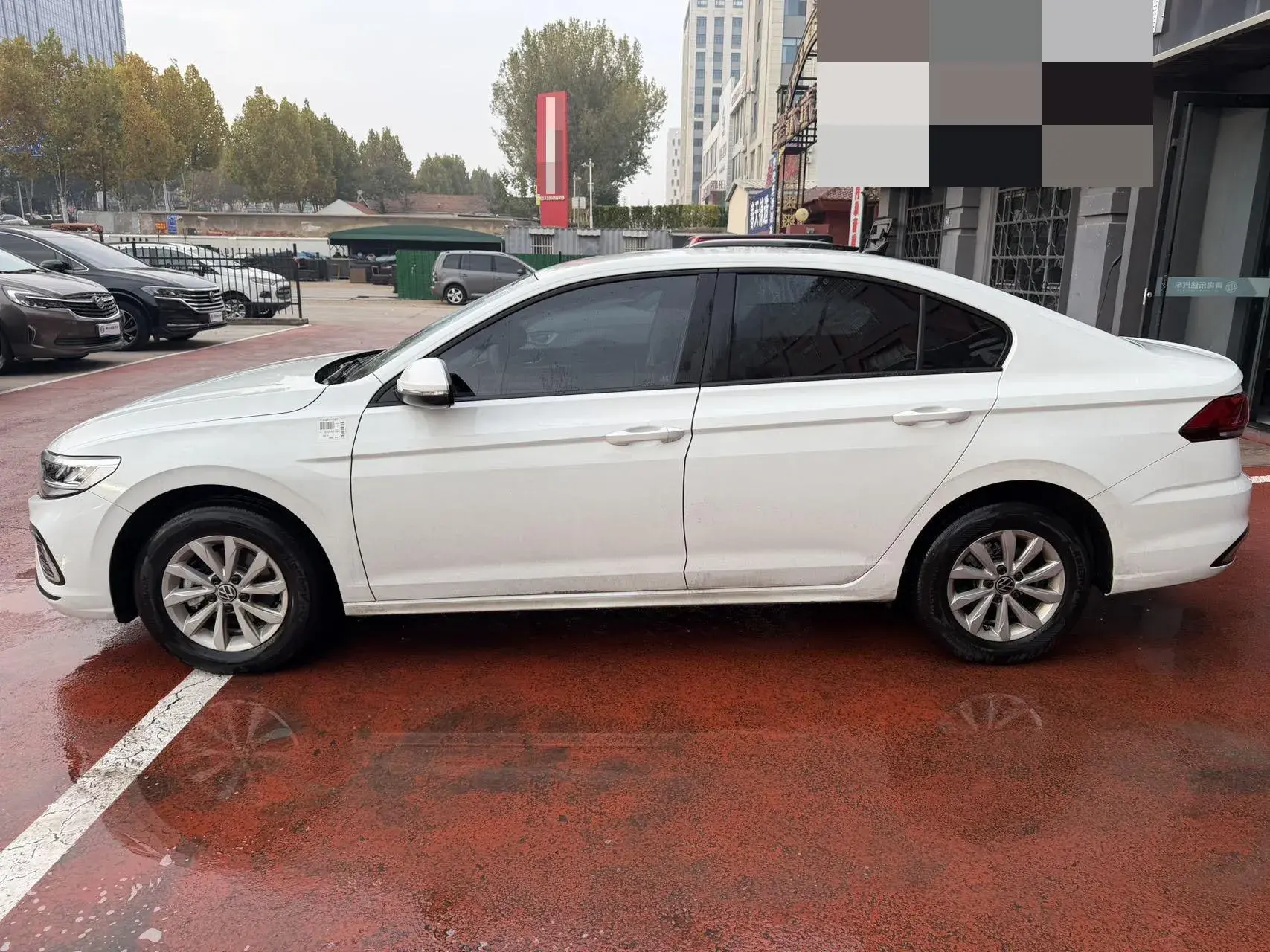 2023 VOLKSWAGEN BORA thumbnail 3