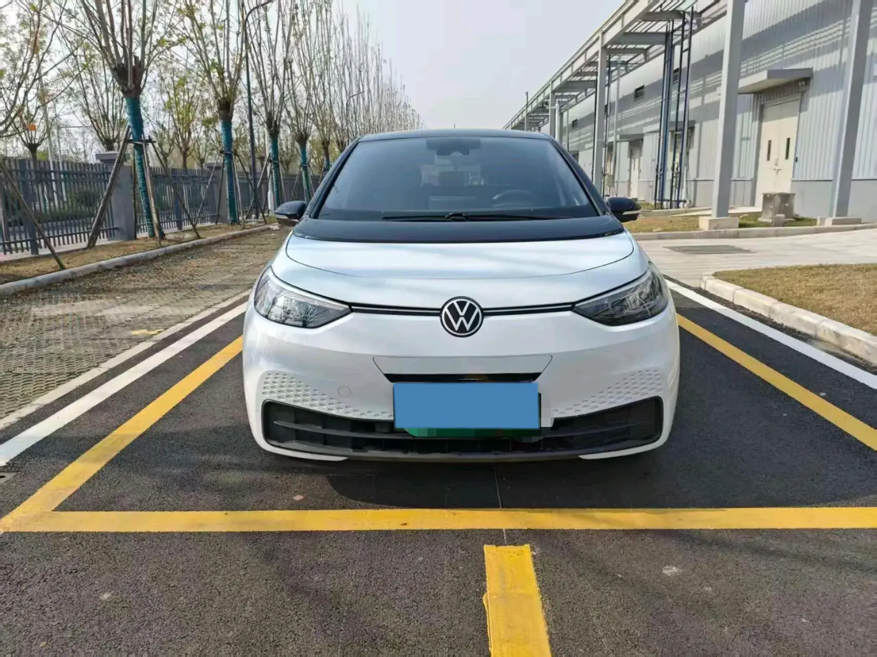 2023 VOLKSWAGEN ID.3 thumbnail 2