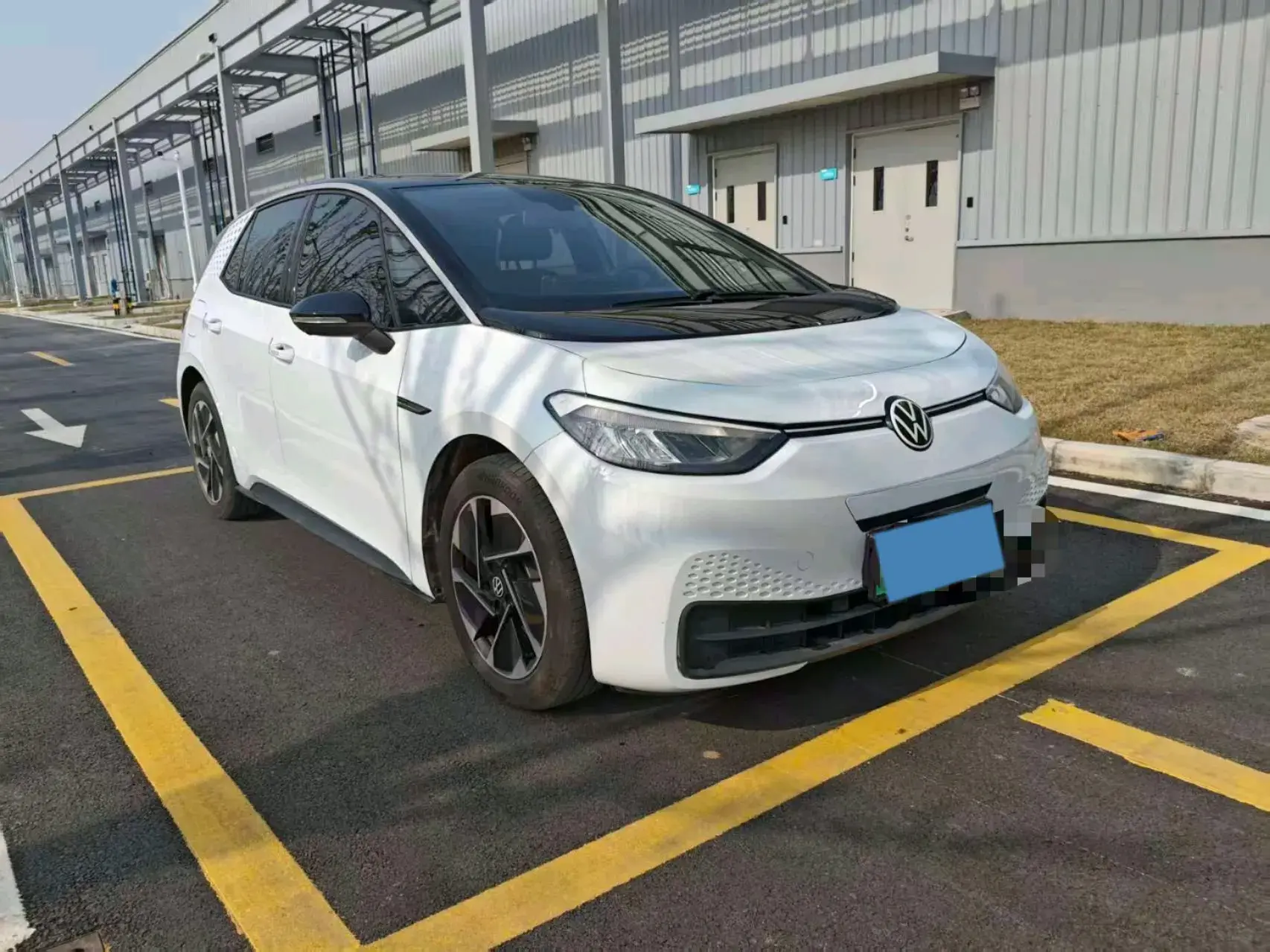 2023 VOLKSWAGEN ID.3 thumbnail 3