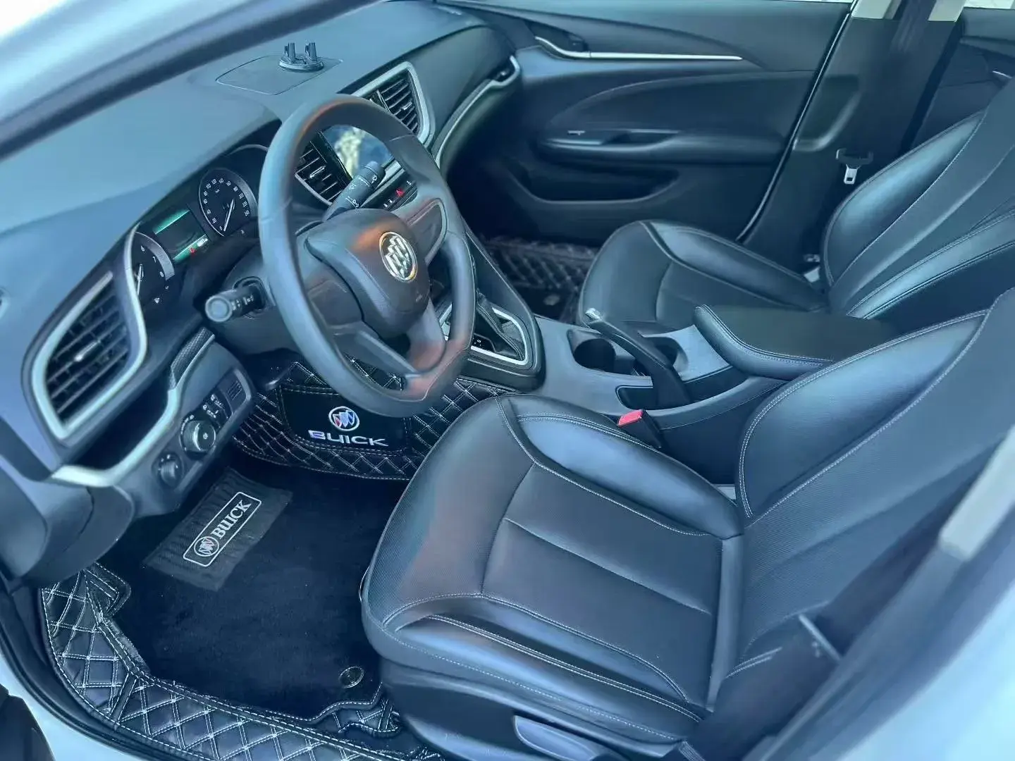 2021 BUICK EXCELLE thumbnail 4