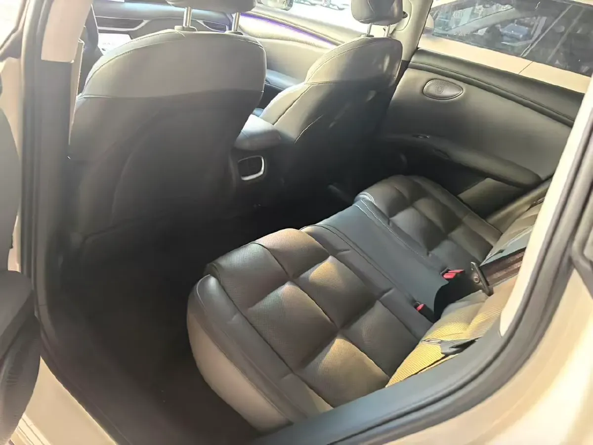 2025 IM LS6 BEV 75KWH,autocango,china used car exporter,china ev exporter,chinese used car exporter,chinese used ev exporter