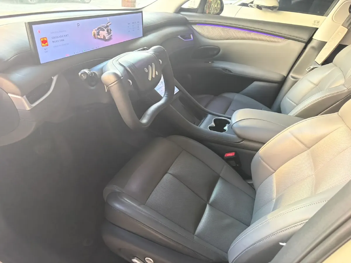 2025 IM LS6 BEV 75KWH,autocango,china used car exporter,china ev exporter,chinese used car exporter,chinese used ev exporter