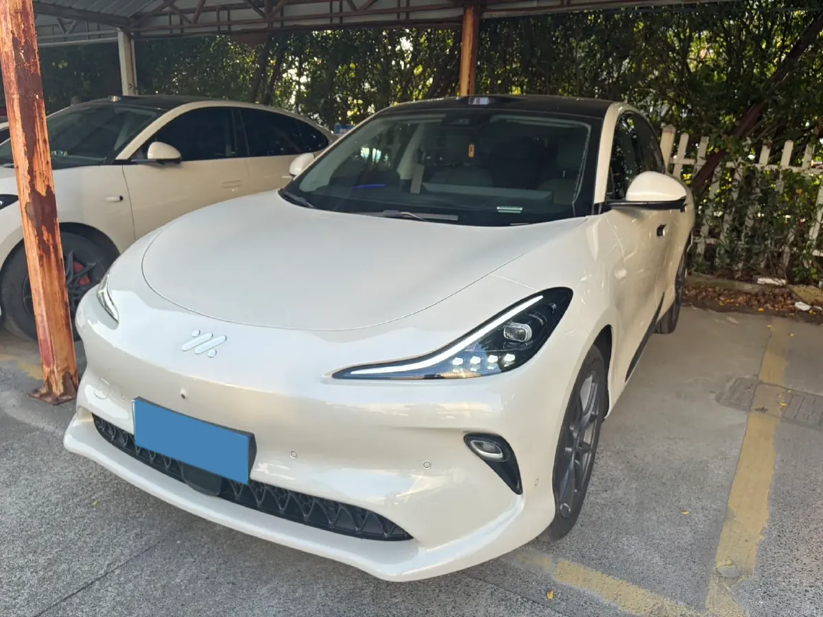 2025 IM LS6 BEV 75KWH,autocango,china used car exporter,china ev exporter,chinese used car exporter,chinese used ev exporter