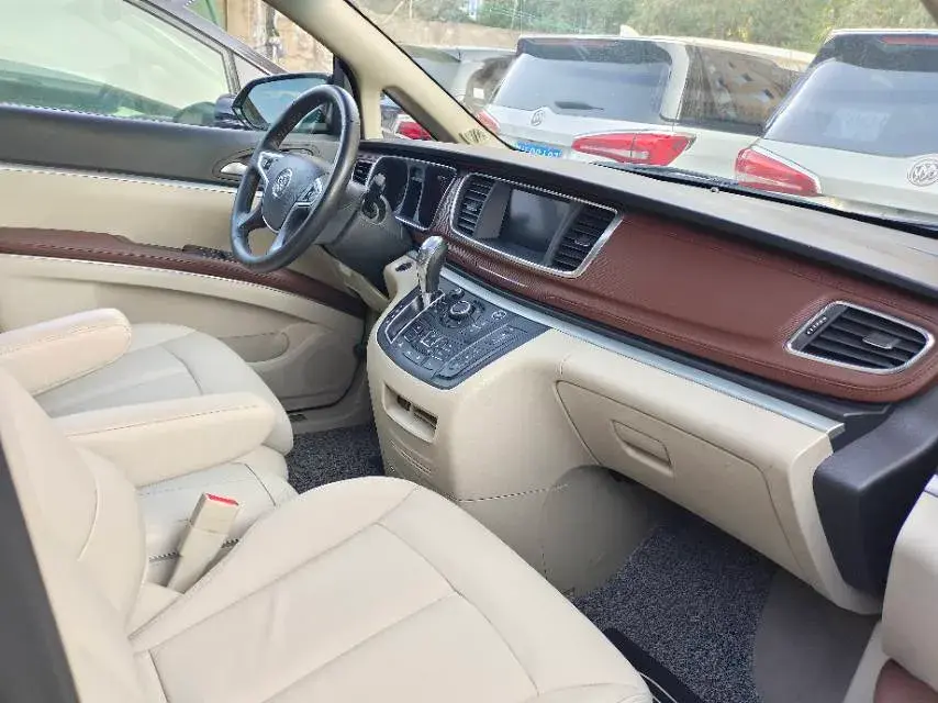 2018 BUICK GL8 thumbnail 3