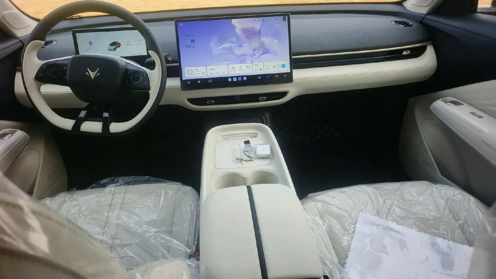 2025 ARCFOX T1 BEV,autocango,china used car exporter,china ev exporter,chinese used car exporter,chinese used ev exporter