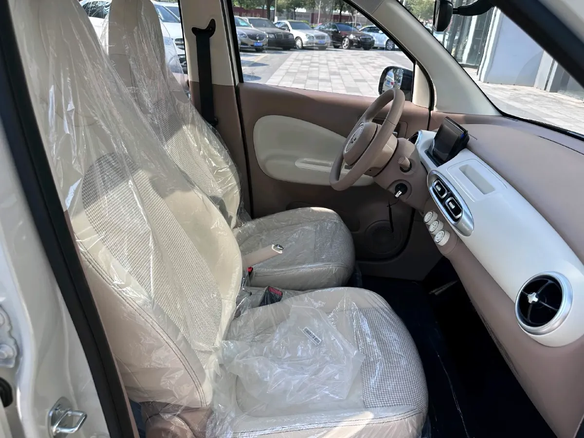 2025 WuLing HongGuang MINI EV BEV 16.2KWH,autocango,china used car exporter,china ev exporter,chinese used car exporter,chinese used ev exporter