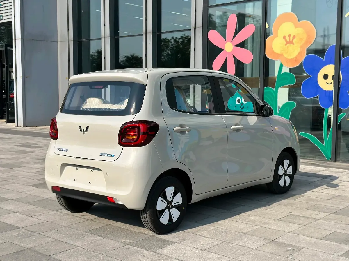 2025 WuLing HongGuang MINI EV BEV 16.2KWH,autocango,china used car exporter,china ev exporter,chinese used car exporter,chinese used ev exporter